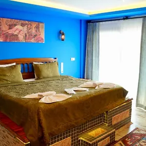 Hotel Rebetika & Bistro
