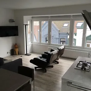 https://topfloor-aida-2-bedroom-2-bathroom-free-parking.hotelsghent.com